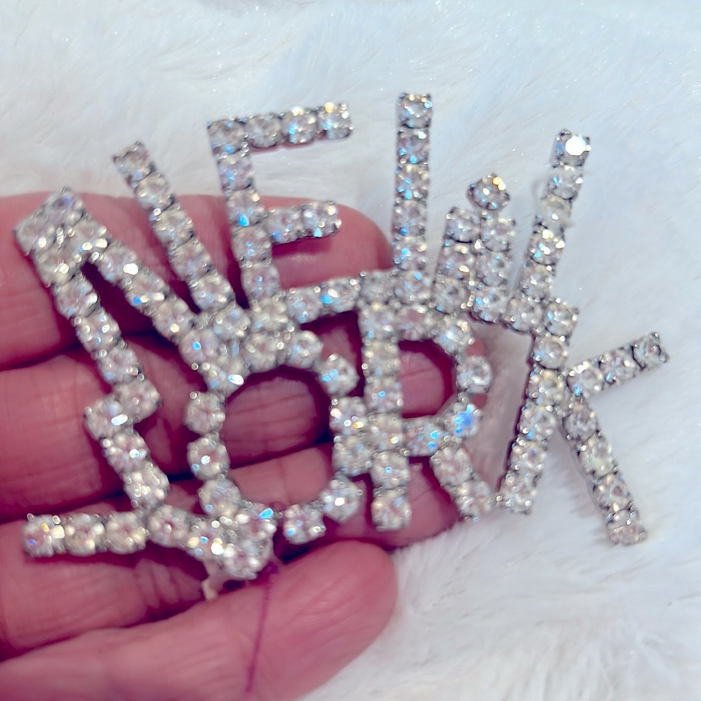 Vintage Rhinestone New York Sparkling Brooch New